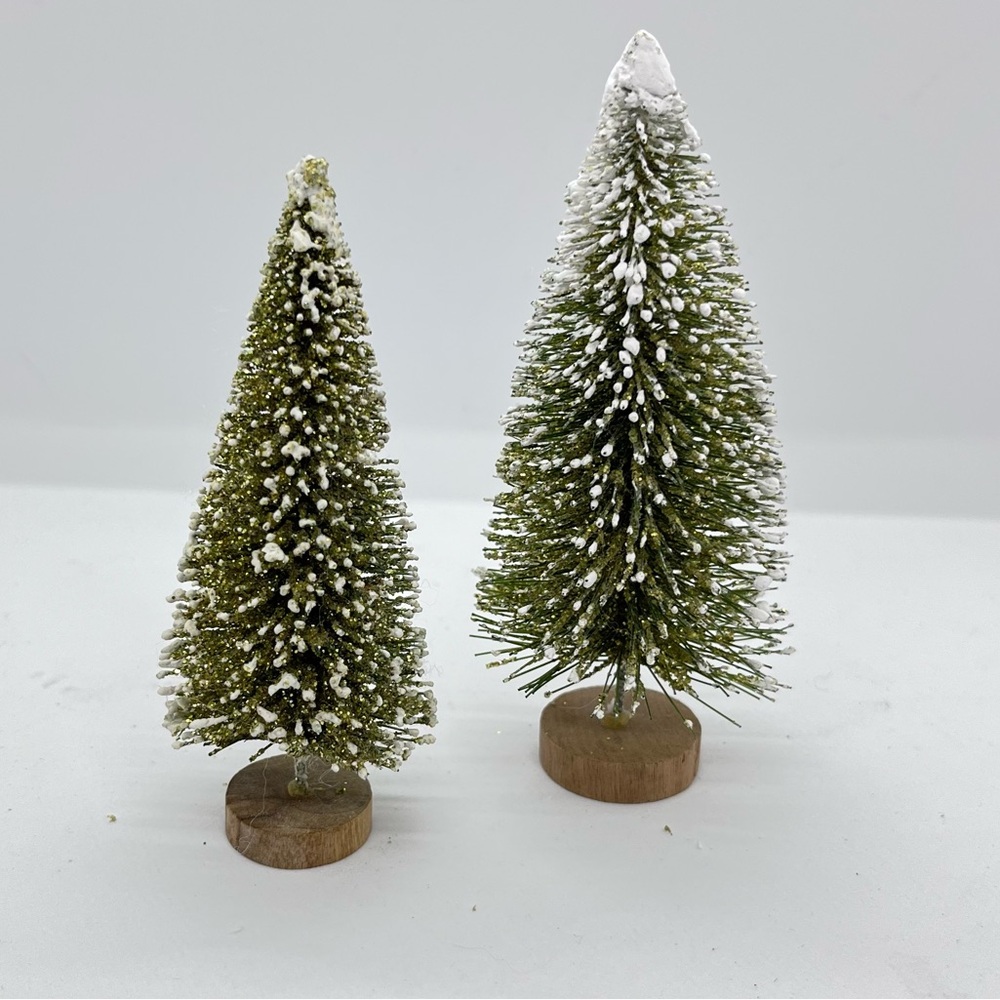 Snowy Green Holiday Tree Set